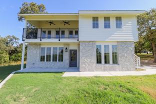 228 W Hickory Dr - Photo 1 of 1