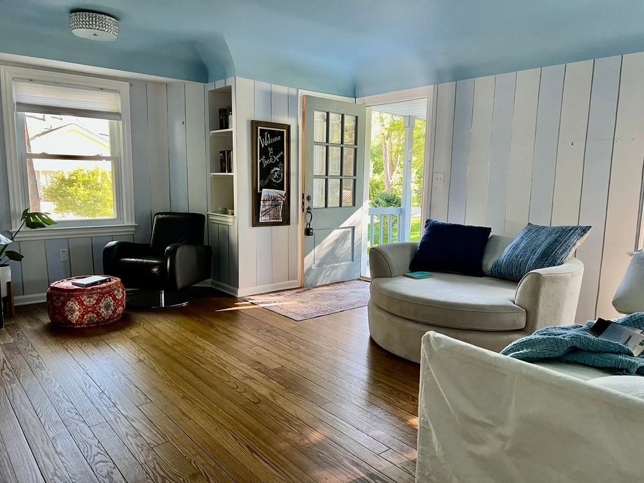 2644 Maplewood Ave - Photo 2 of 21