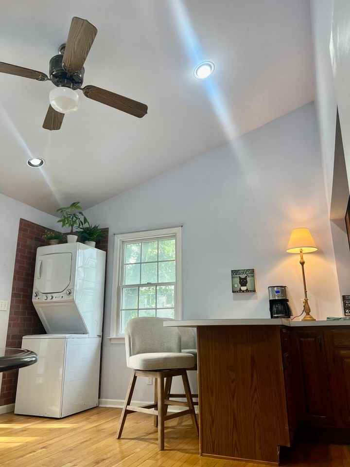 2644 Maplewood Ave - Photo 6 of 21