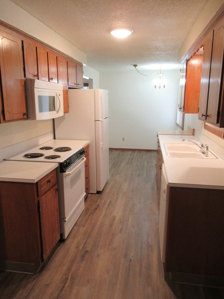 2795 High St Se - Photo 2 of 13