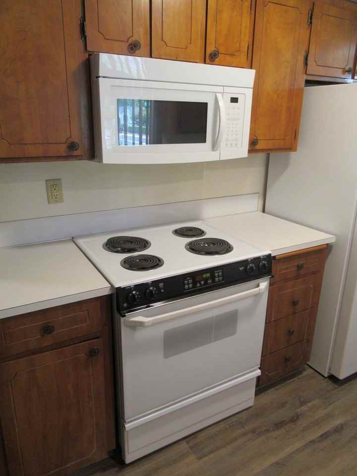 2795 High St Se - Photo 3 of 13