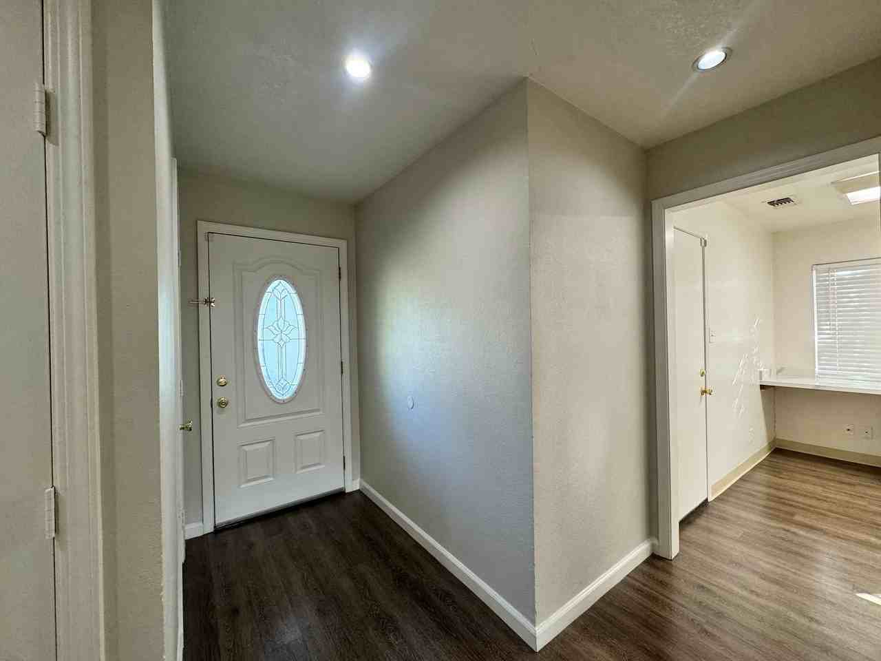 4112 43rd Ave - Photo 3 of 12