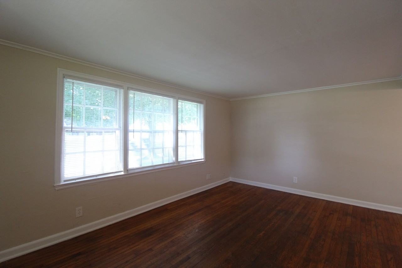 518 E 27th Ave - Photo 2 of 8
