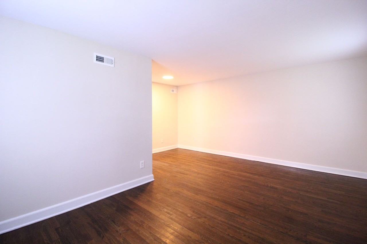 312 E 28th Ave - Photo 2 of 7