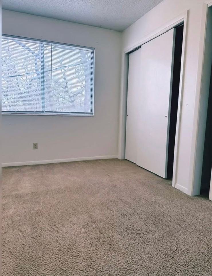 North Jefferson Apartments - Photo 4 of 4