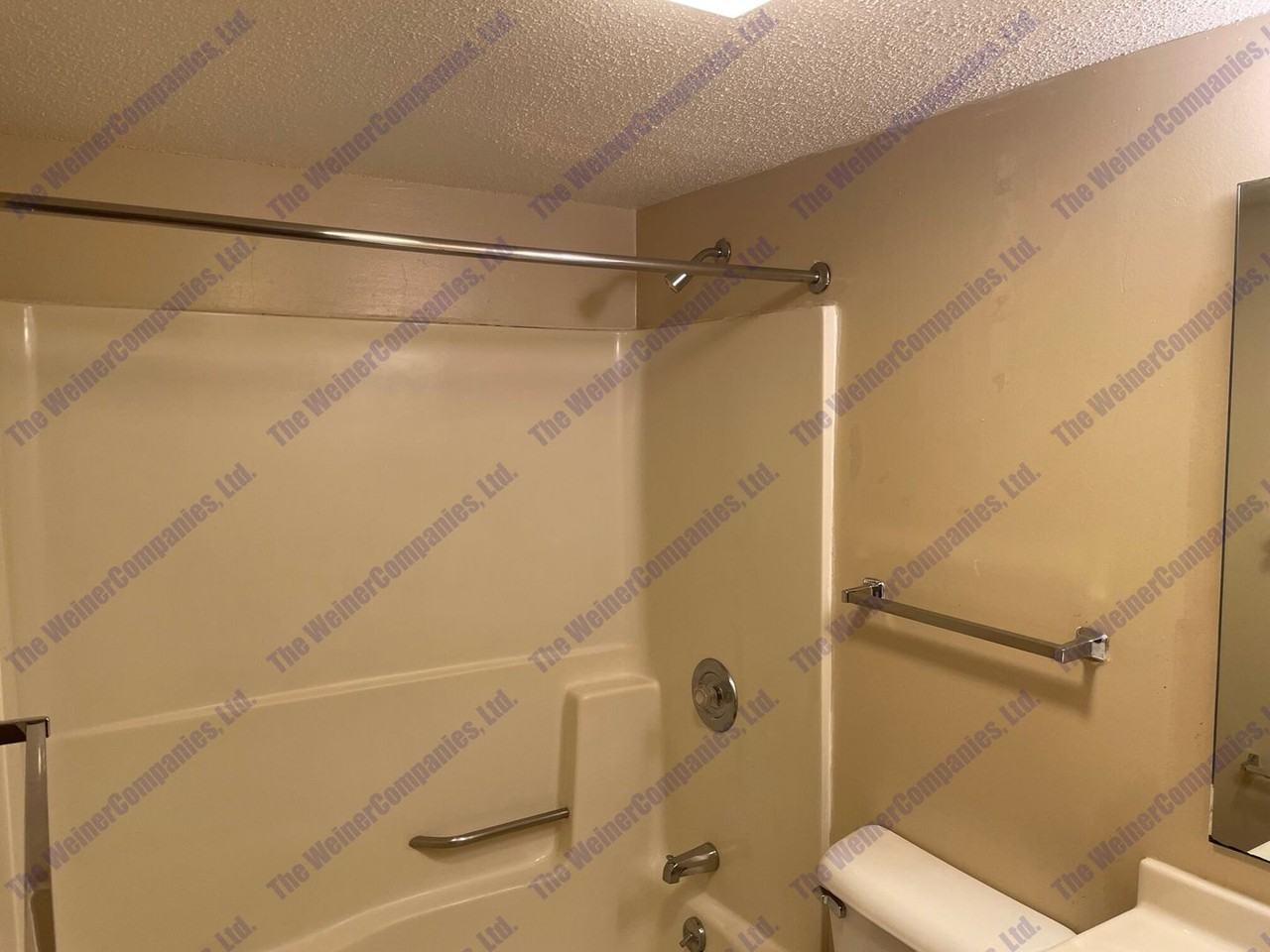 502 W Green St - Photo 5 of 28