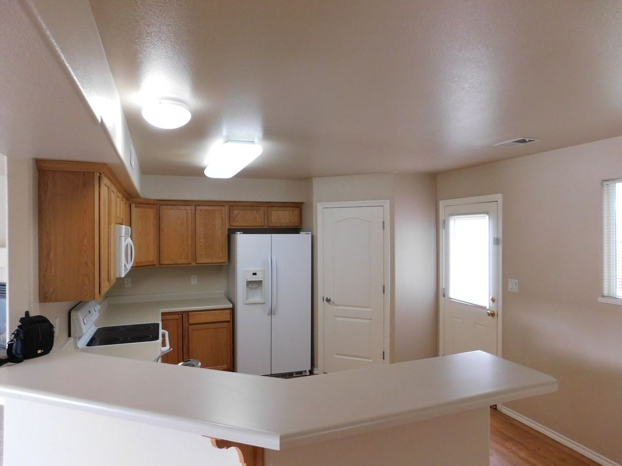 3136 Shamrock Dr - Photo 5 of 20