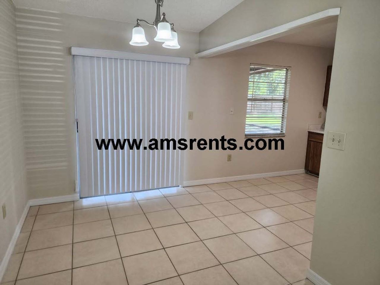 733 Yucatan Ct - Photo 7 of 19