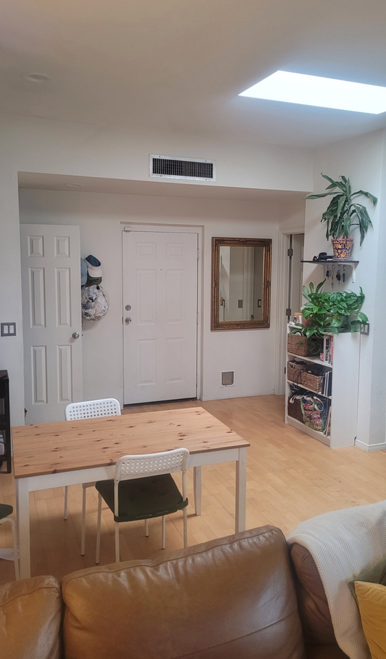 1735 E. 8th St. - Photo 6 of 12