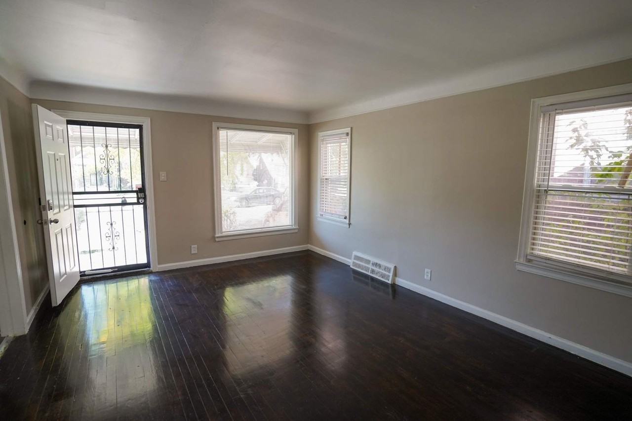 8606 Cloverlawn Avenue - Photo 2 of 8