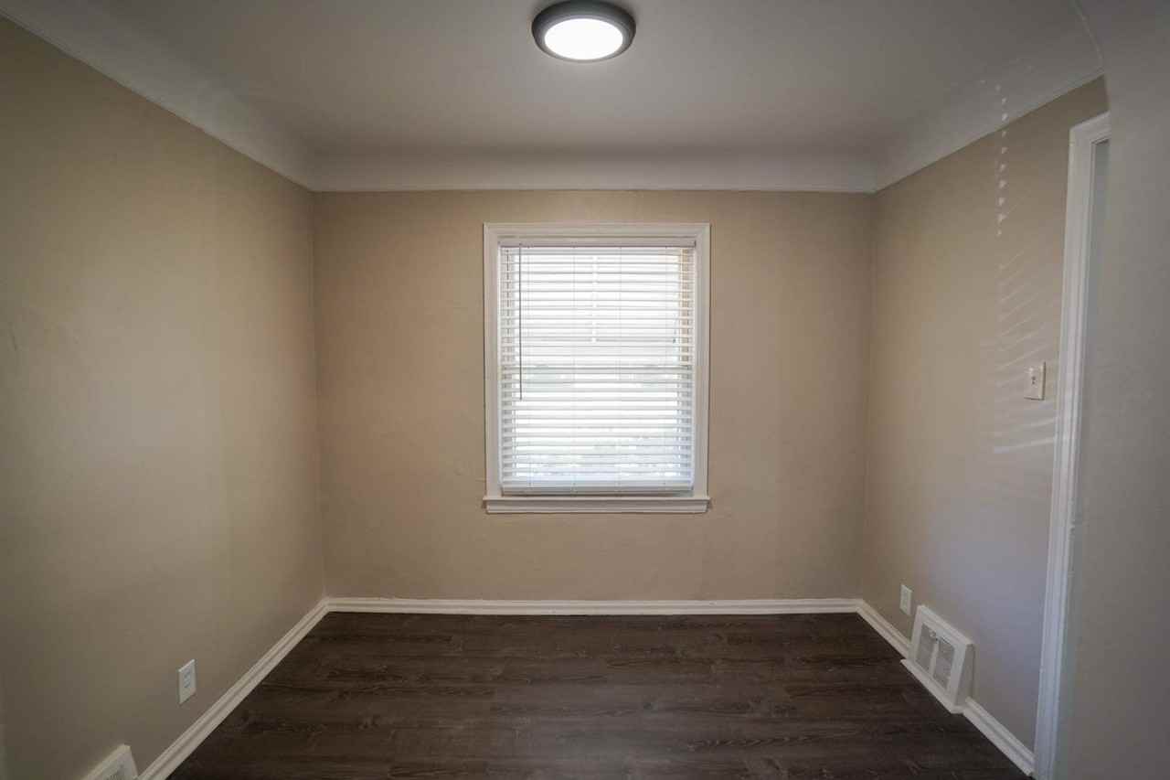 8606 Cloverlawn Avenue - Photo 3 of 8