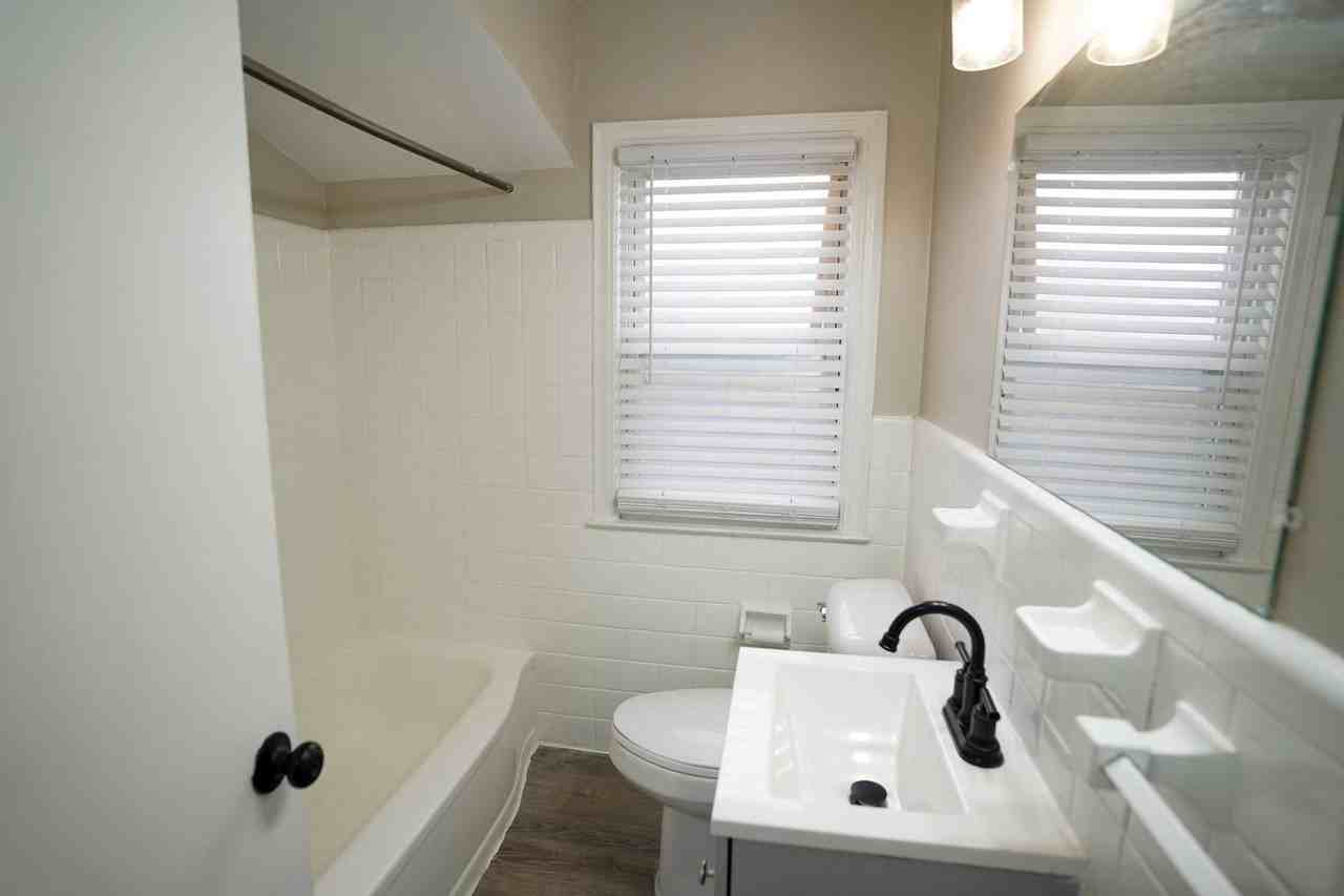 8606 Cloverlawn Avenue - Photo 6 of 8