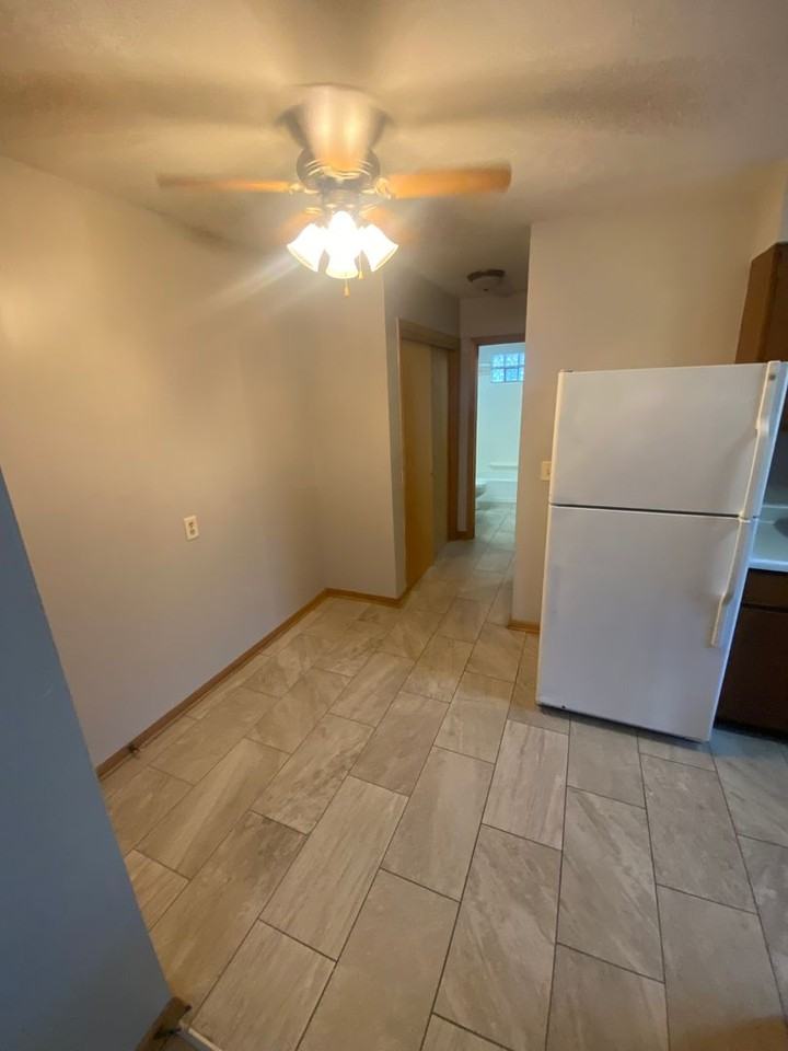 928 E St - Photo 3 of 14