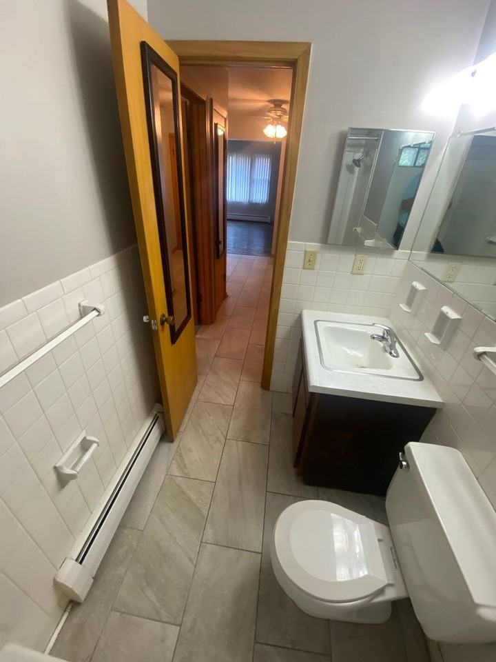 928 E St - Photo 7 of 14