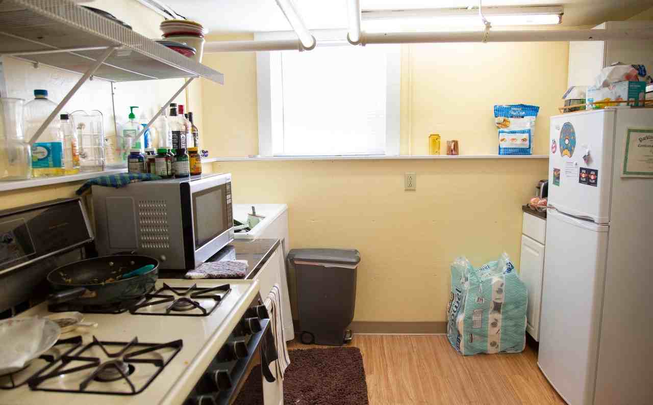 1008 S Busey Ave - Photo 3 of 4