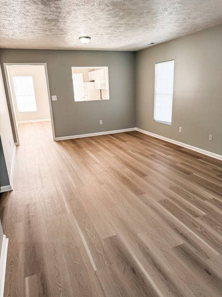 900 Knoxville College Dr - Photo 5 of 16