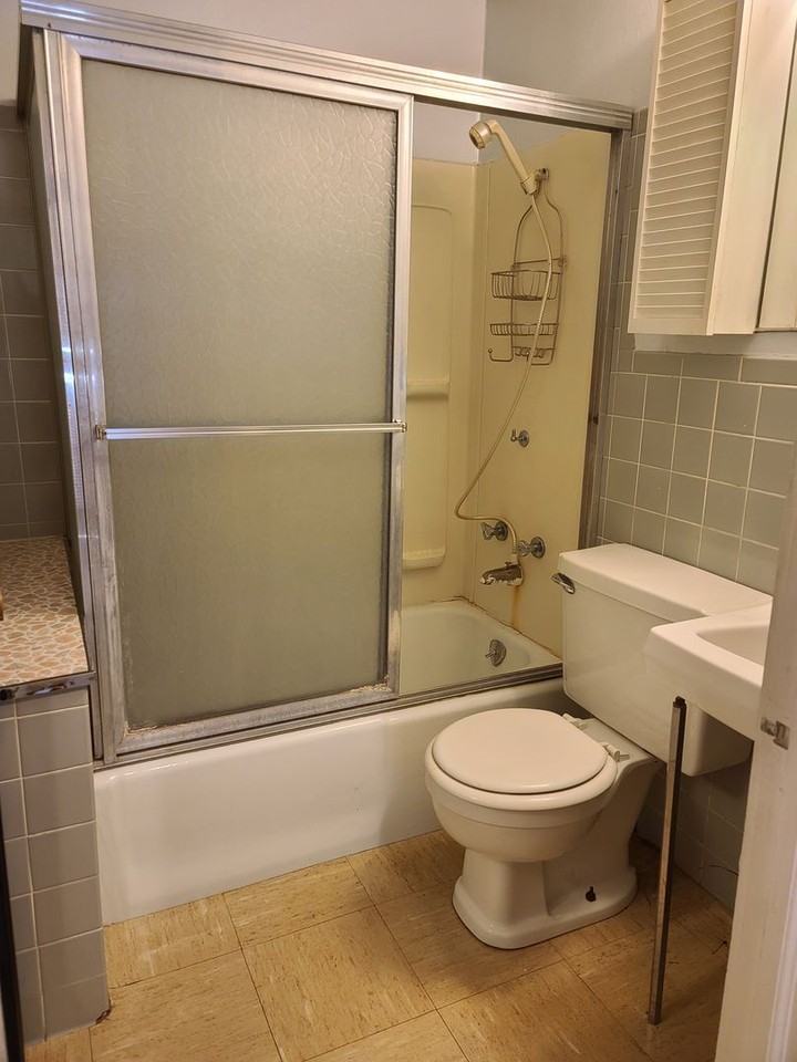 503 W Green St - Photo 2 of 14