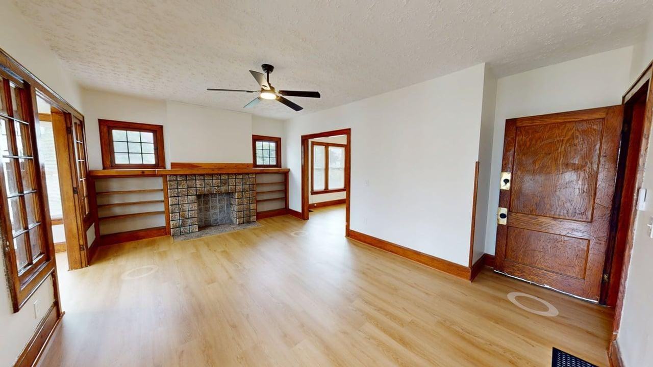 978 1/2 Linwood Ave - Photo 7 of 49