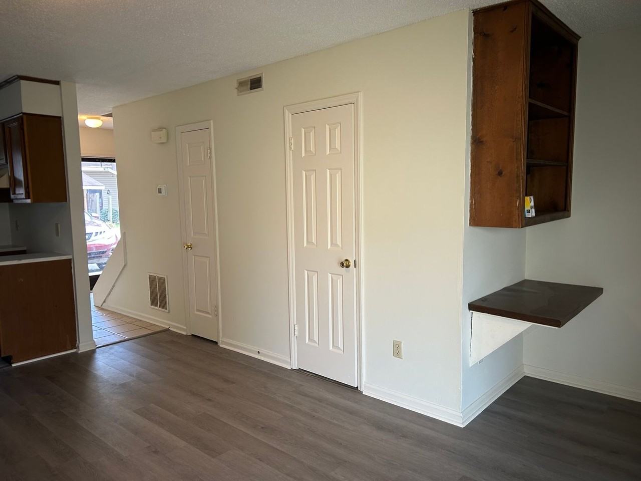 601 Timberline Drive Southeast - Photo 3 of 11