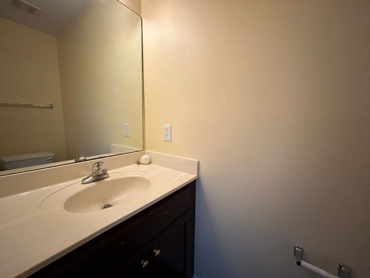 3712 Winborne Ln - Photo 2 of 12