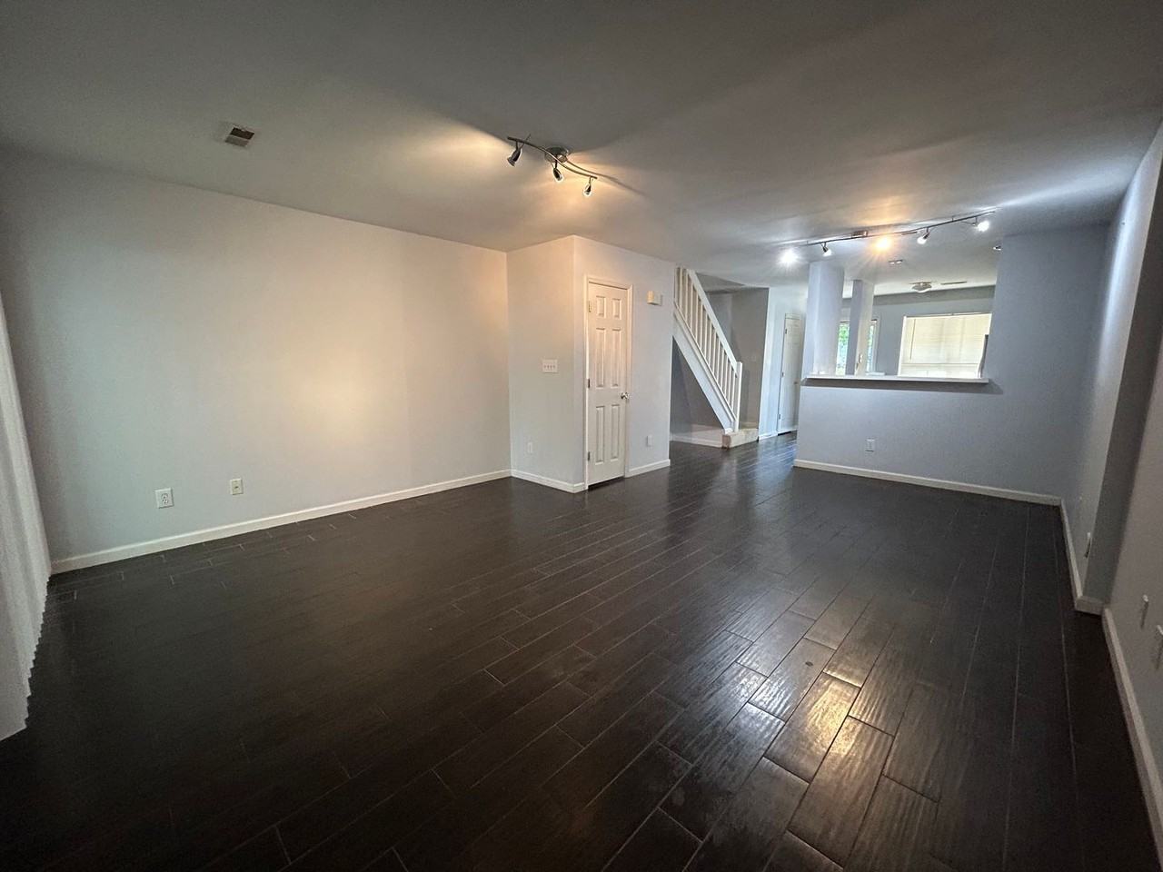 3712 Winborne Ln - Photo 3 of 12