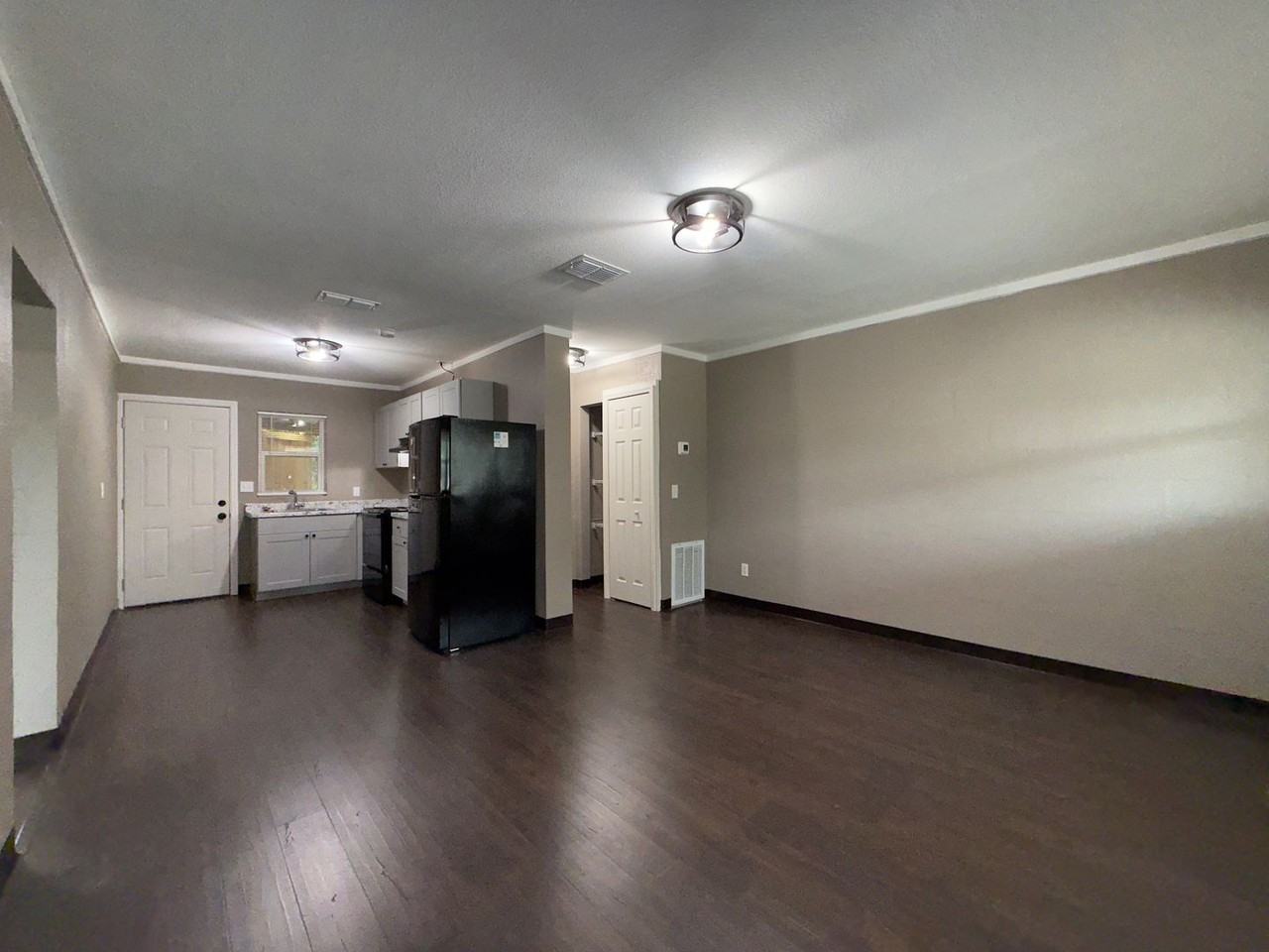 1044 Merritt Street - Photo 3 of 14