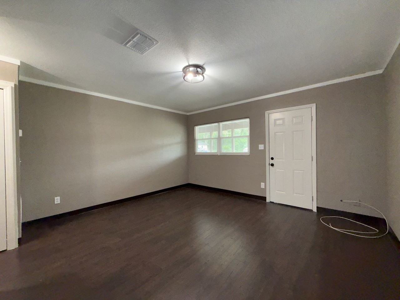 1044 Merritt Street - Photo 6 of 14