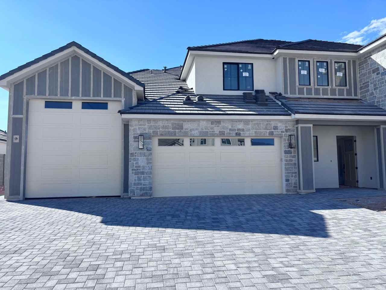 5337 2040 South Street - Photo 2 of 32