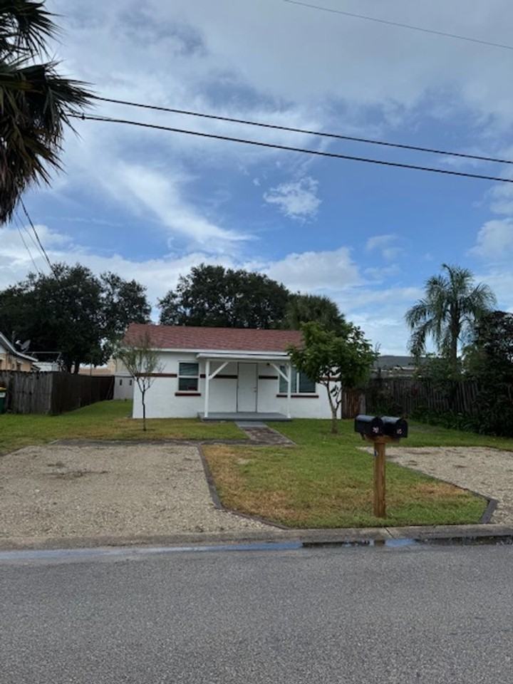 26 W Seminole Ave - Photo 2 of 8