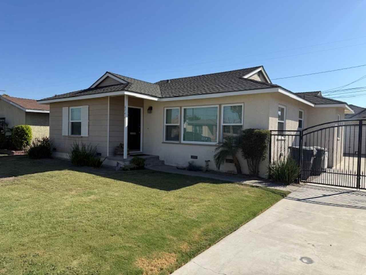 6742 Denmead St - Photo 3 of 31