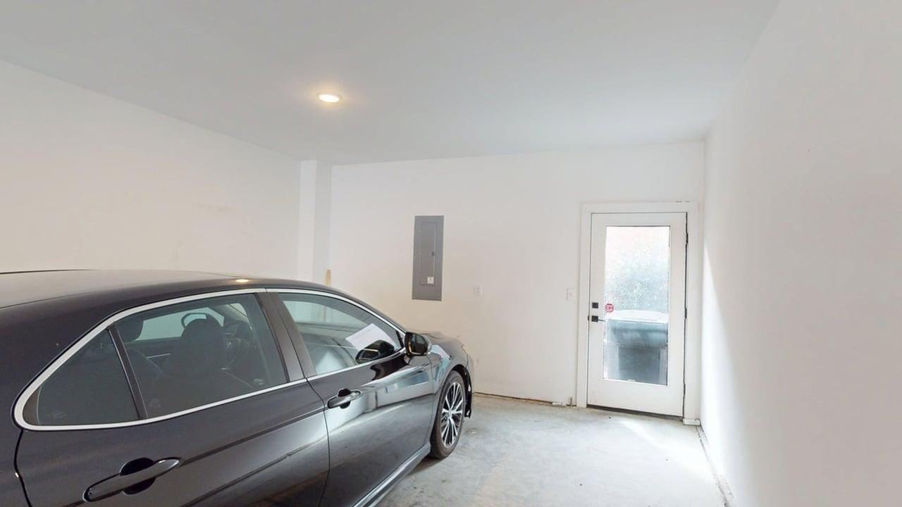 1211 Minter Pl - Photo 3 of 45