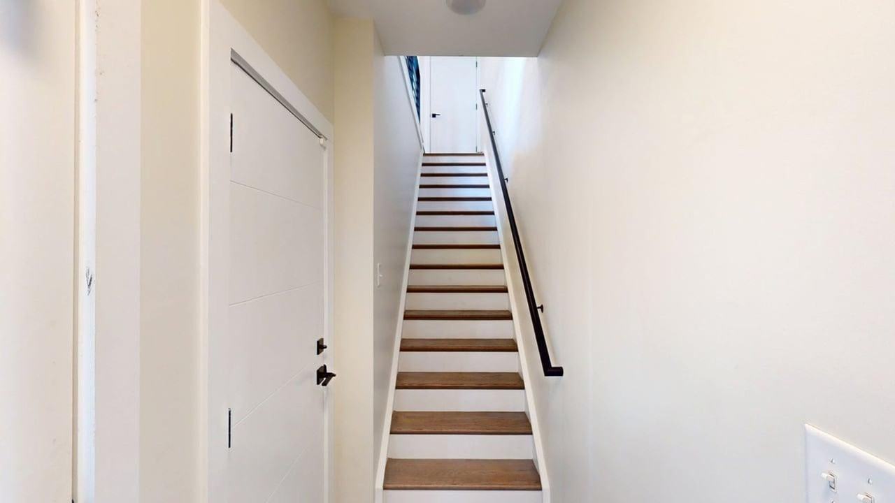 1211 Minter Pl - Photo 4 of 45