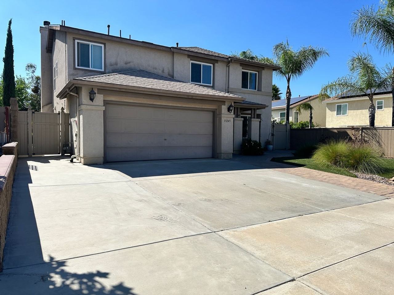 13245 Morning Glory Drive - Photo 2 of 44