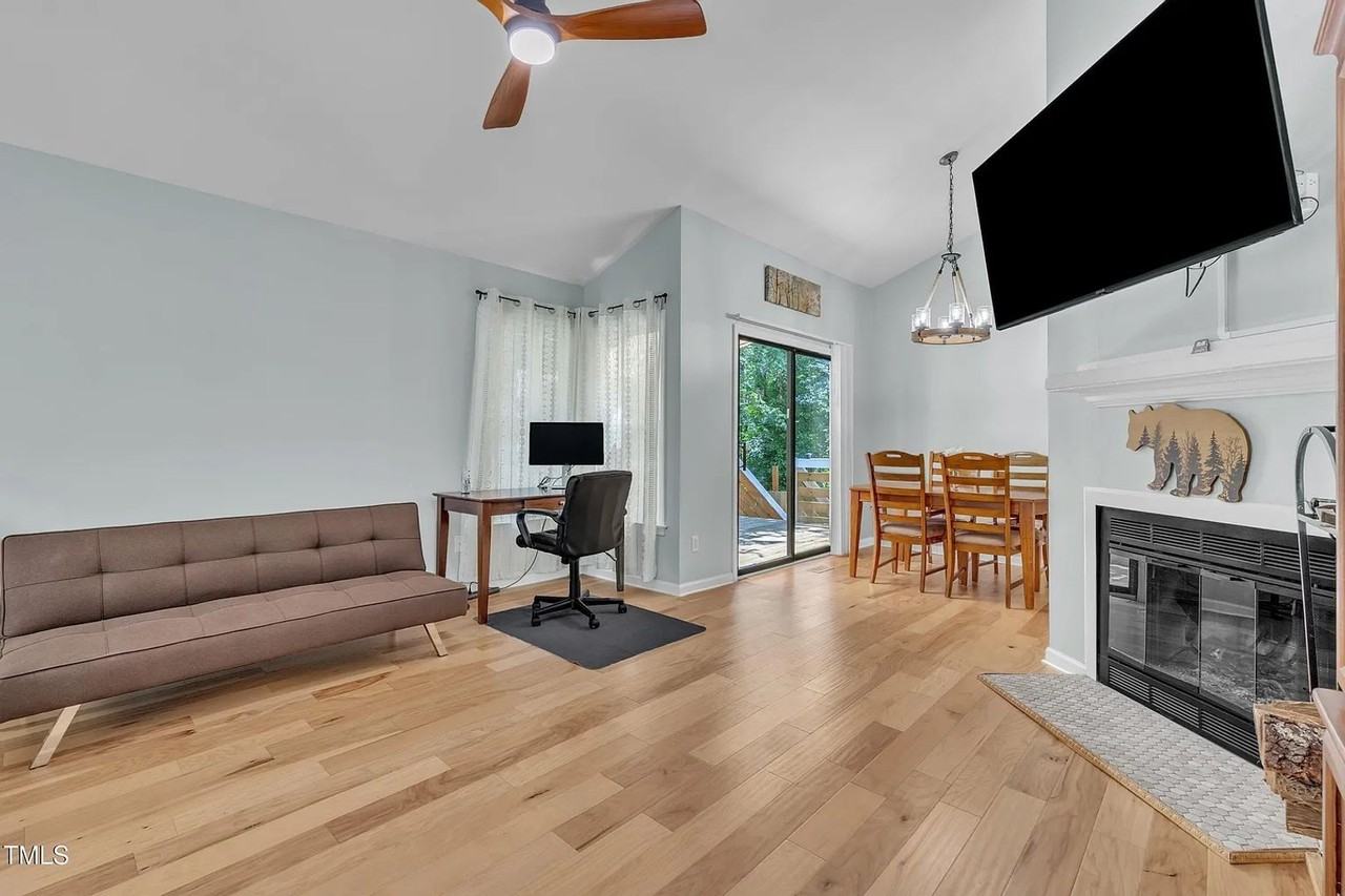 105 Tall Rock Ct - Photo 2 of 40