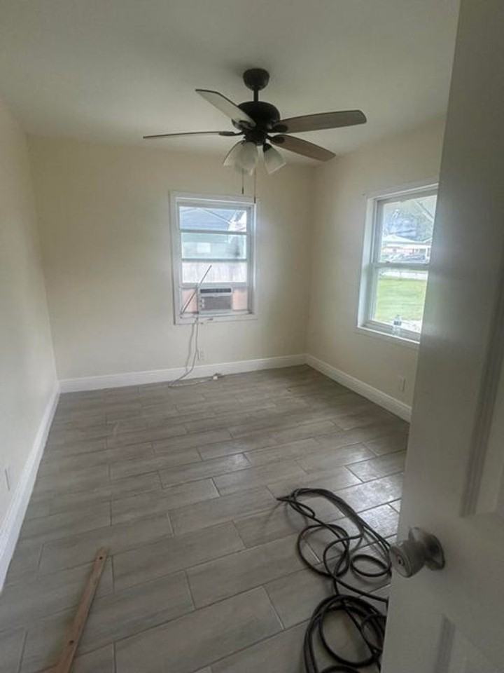 2813 Saranac Ave - Photo 3 of 10