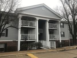 featured image of 1218 Creve Coeur Crossing Ln #J