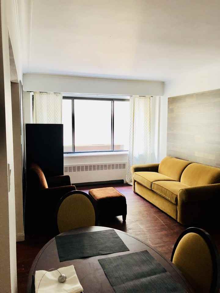 3455 Chemin de la Côte-des-Neiges - Photo 2 of 17