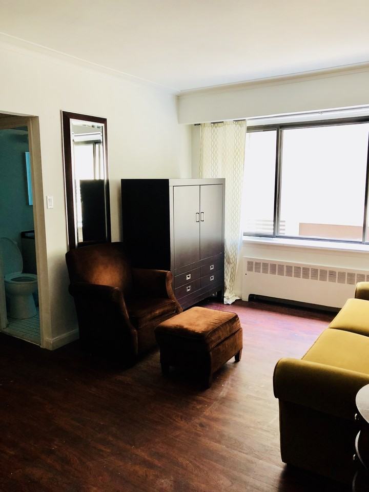 3455 Chemin de la Côte-des-Neiges - Photo 7 of 17