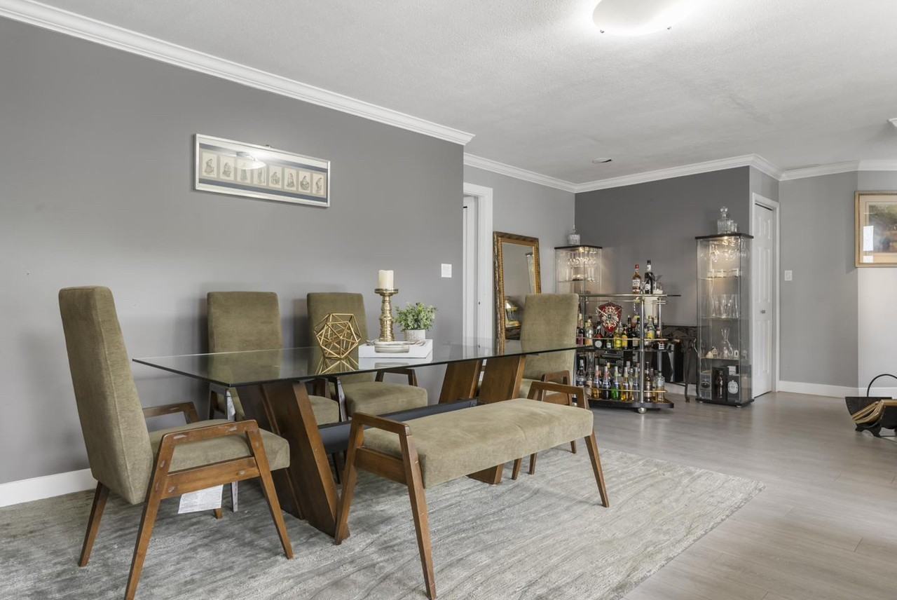 10568 169 St - Photo 6 of 15