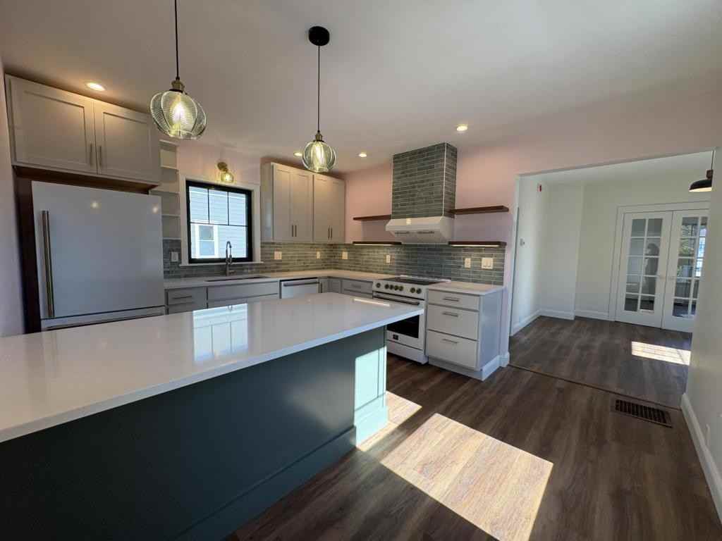 4 Berry Ave - Photo 2 of 22