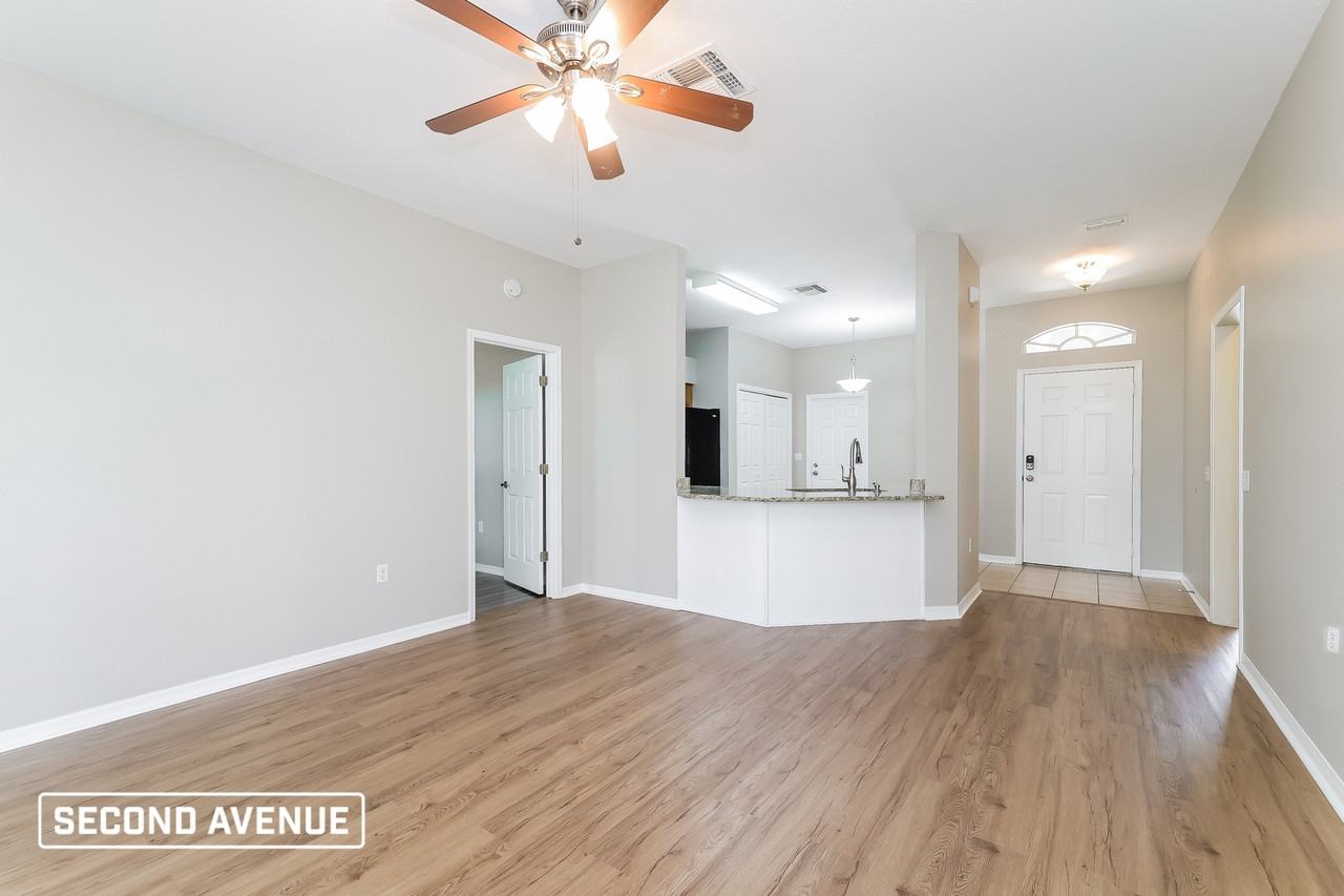 144 Lake Daisy Ter - Photo 4 of 17