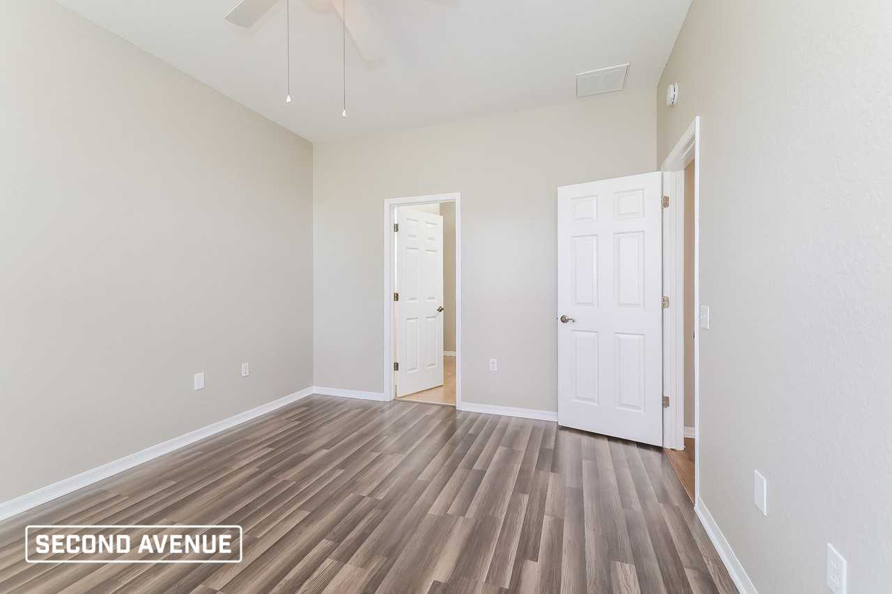 144 Lake Daisy Ter - Photo 7 of 17