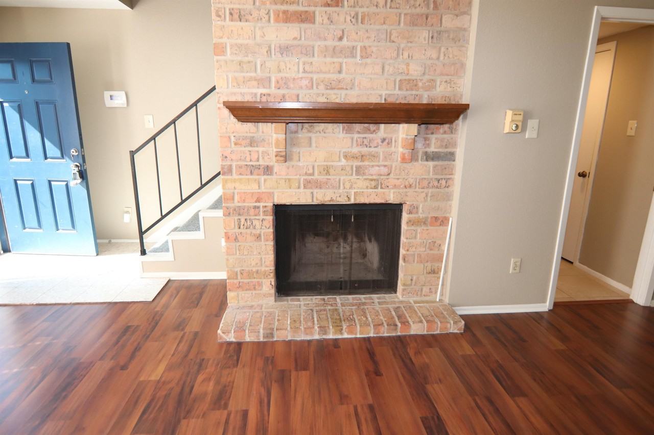 1021 Park Meadow Dr - Photo 2 of 8