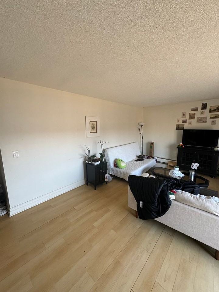 1004 7th St SE - Photo 7 of 11