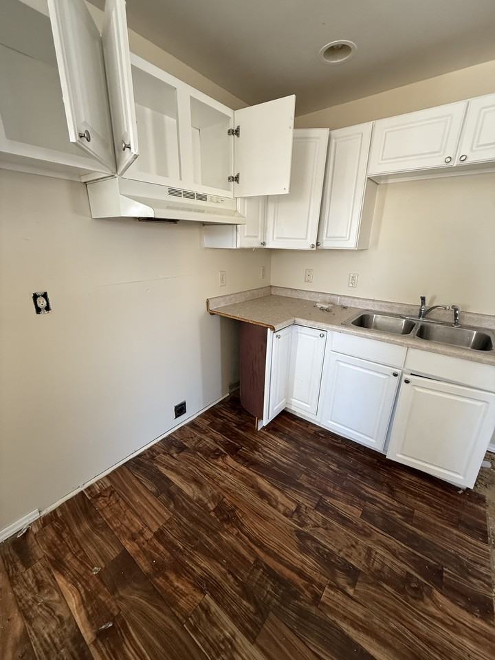1230 North 14th Street - Photo 3 of 8