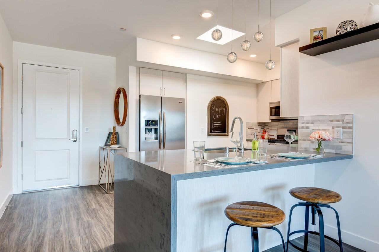 NOHO 55 Luxury Living - Photo 6 of 16