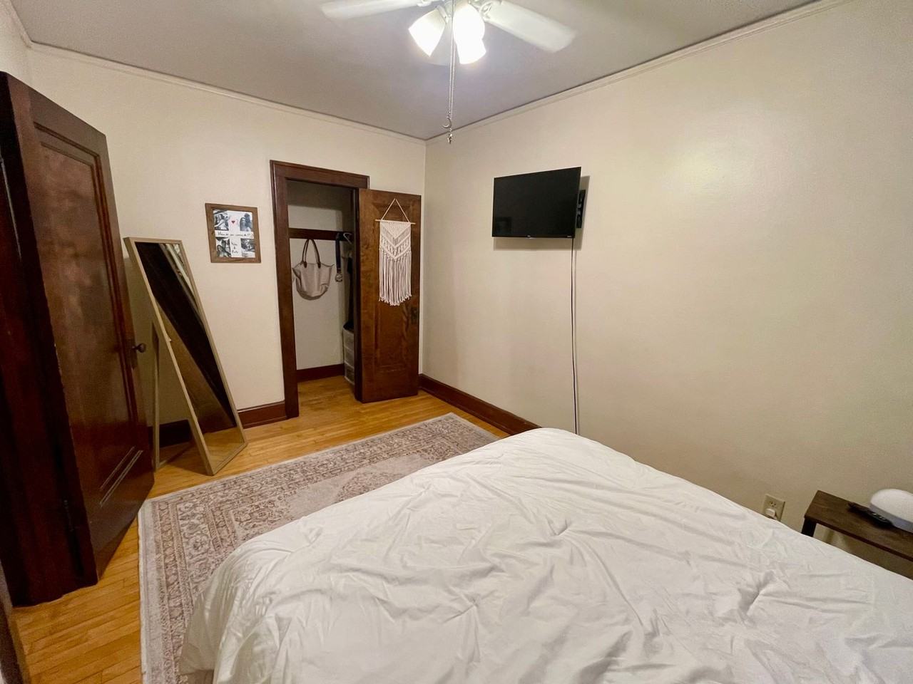 1827 E Park Pl - Photo 7 of 8