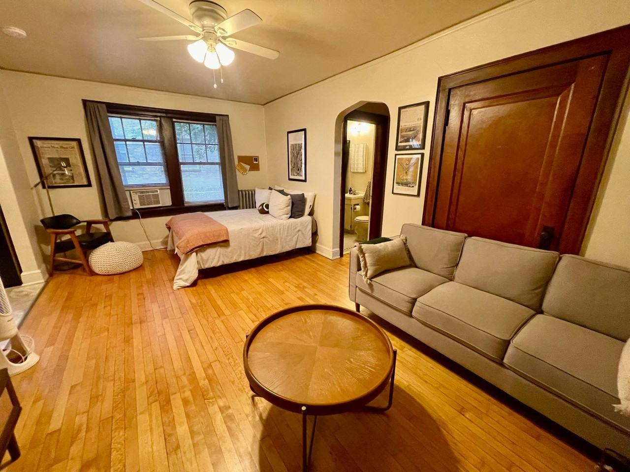 2632 N Oakland Ave - Photo 4 of 18