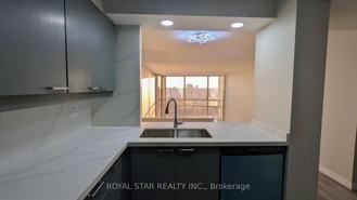 Esprit Condos [50 Eglinton Ave W Mississauga] - Photo 1 of 1