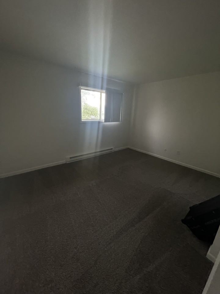 530 Willow St #14 - Photo 3 of 7